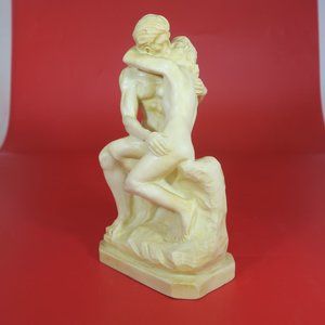 A. Santini - Italian Classics Statue, THE KISS. Signed Made in Italy Vintage